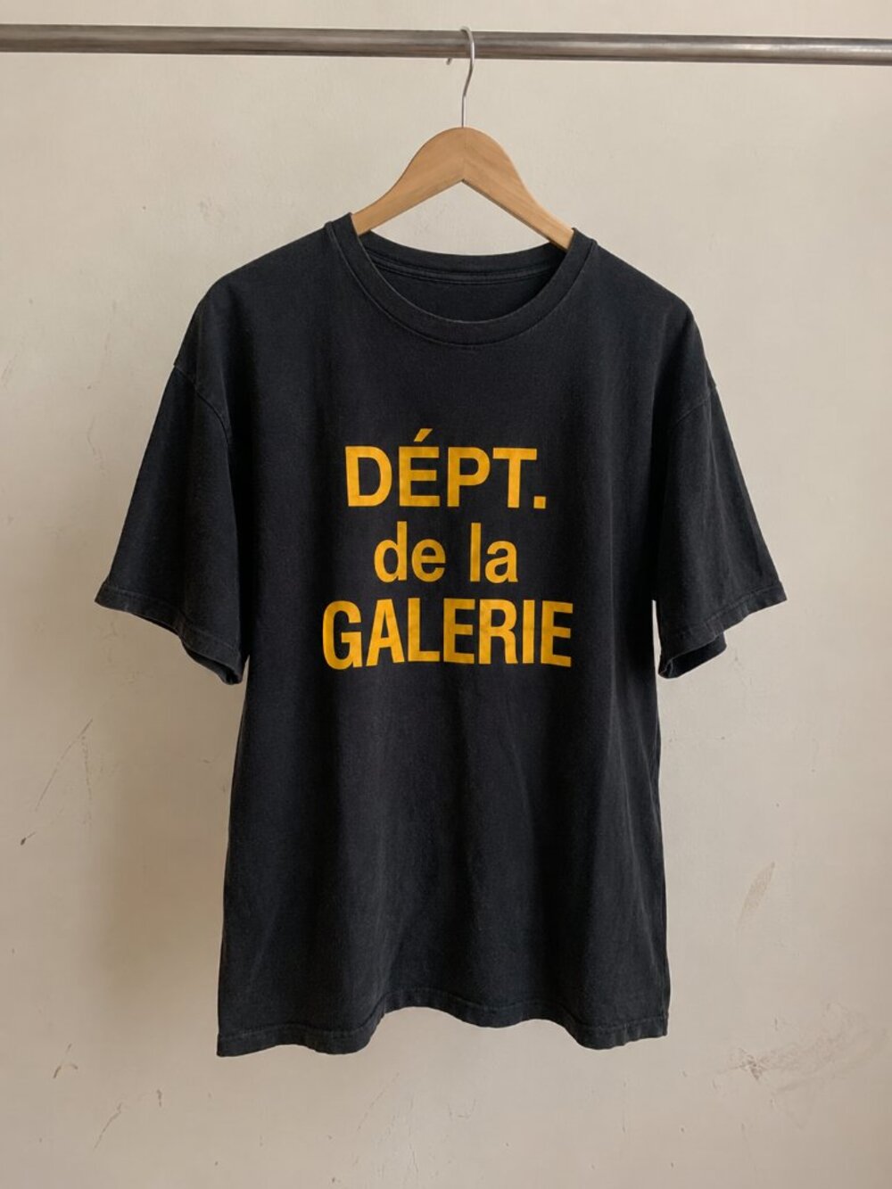 Gallery Dept. Dépt. de la Galerie Logo T-Shirt Black Graphic Tee Men's Unisex Co